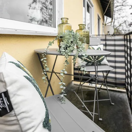 3-zimmer-wohnung Nahe City, Bis 5 Personen, Smarttv, Wifi, Balkon