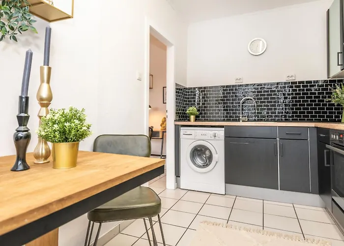 3-zimmer-wohnung Nahe City, Bis 5 Personen, Smarttv, Wifi, Balkon