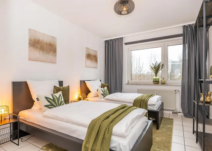 3-zimmer-wohnung Nahe City, Bis 5 Personen, Smarttv, Wifi, Balkon *