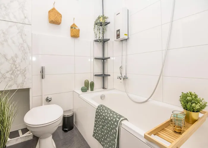 3-zimmer-wohnung Nahe City, Bis 5 Personen, Smarttv, Wifi, Balkon