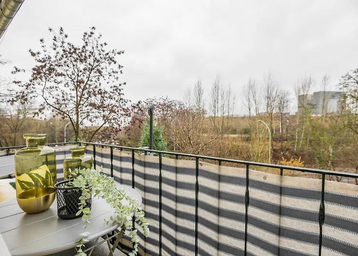 Appartamento 3-zimmer-wohnung Nahe City, Bis 5 Personen, Smarttv, Wifi, Balkon